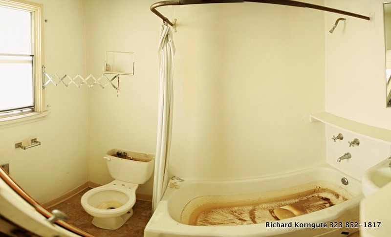 1-UPSTAIRS WHITERESTROOM.jpg