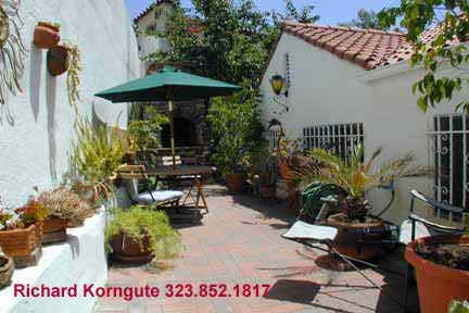 4patio.jpg